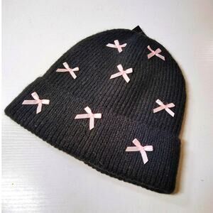 NEW black beanie with pink bows